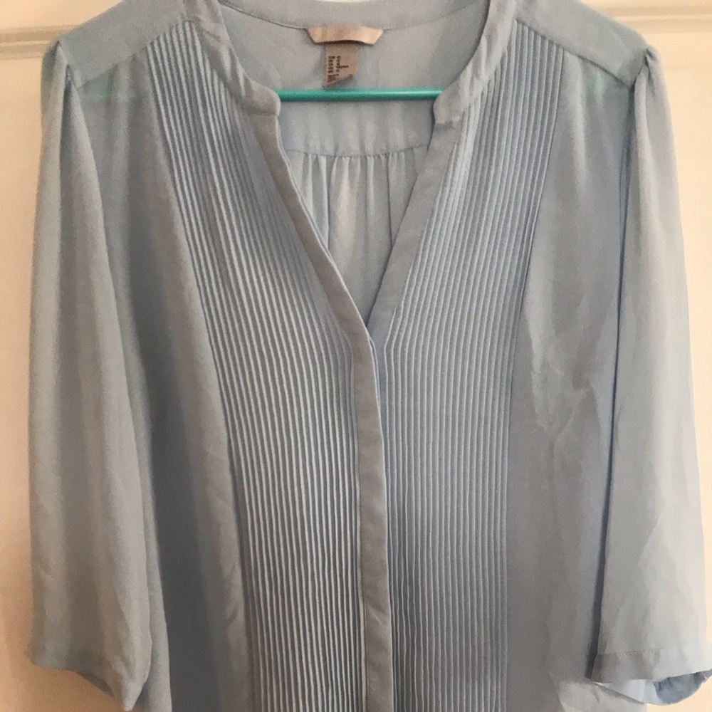 Light blue pin tuck pleated flowy blouse
